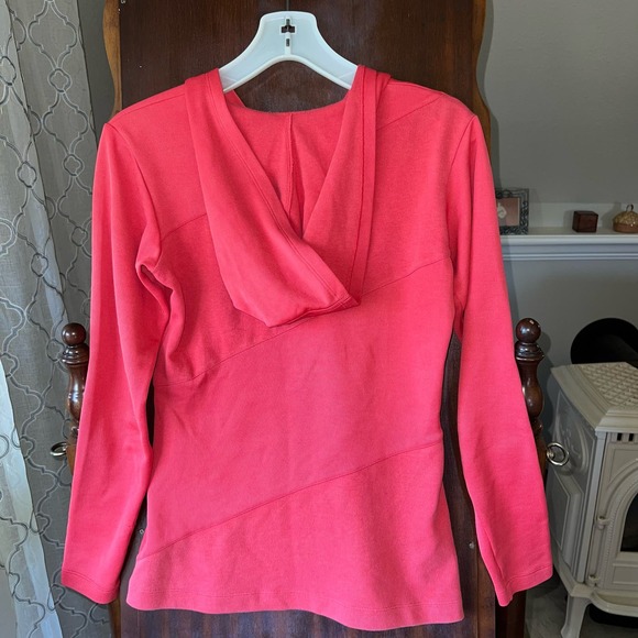 Merrell size small pullover hooded long sleeve shirt women’s red raspberry - Picture 9 of 11